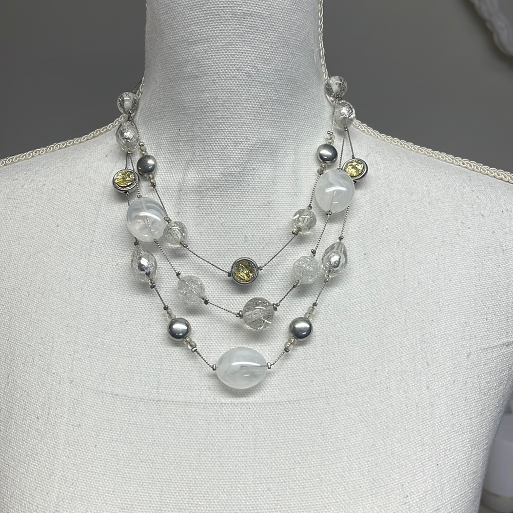 New York and Company necklace great condition